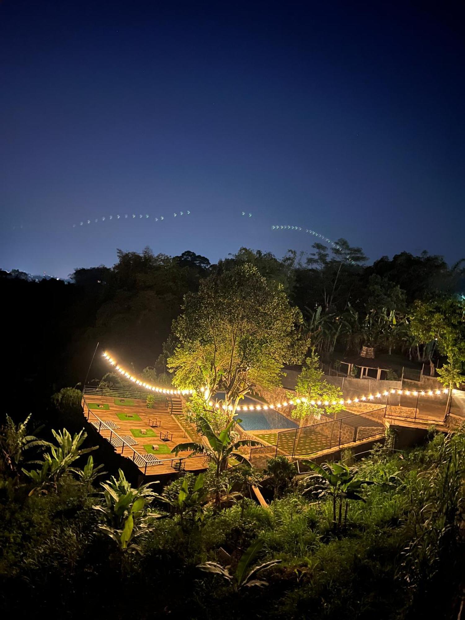 Vila Njd Bogor Kültér fotó